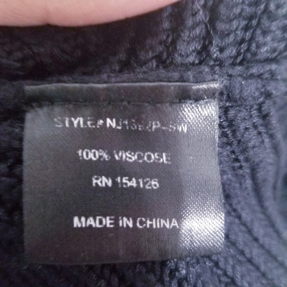 Plus Size Ribbed knit top - Picture 5 of 8